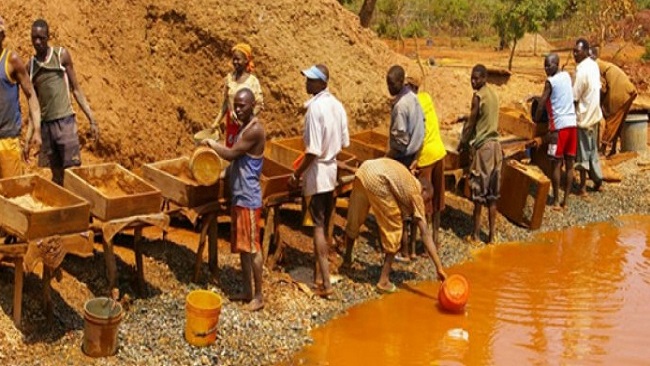 9 killed in Cameroonian gold mine collapse