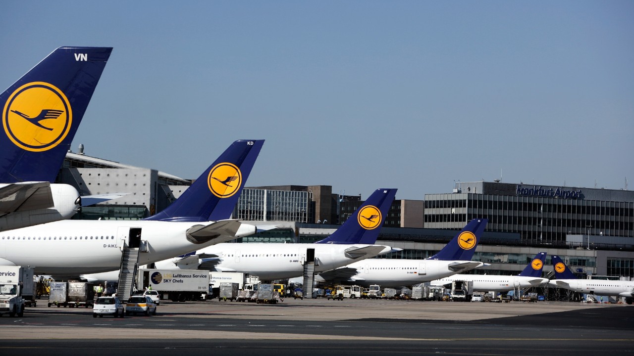 Bundes: Hundreds of flights cancelled due to public sector strike