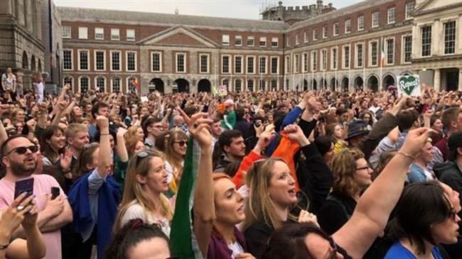 Ireland overwhelmingly votes to end abortion ban