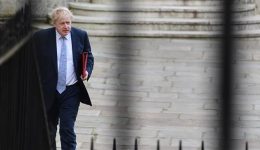 UK: Prime Minister Johnson fights for survival after fresh revelations over Downing Street parties