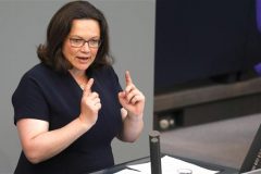 Bundes: SPD leader warns US envoy over talks with carmakers