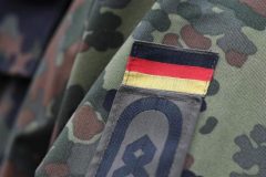 Germany may accept foreigners into army in exchange for citizenship
