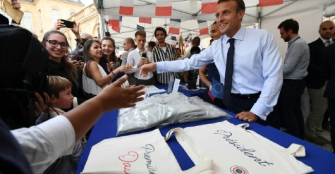 France: Macron sparks Marie-Antoinette jibe after jobless remark