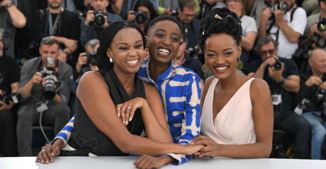 Eyeing Oscar run, Kenya briefly lifts ban on lesbian love film