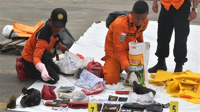 More body parts retrieved from Indonesia jet crash site