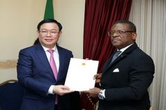 Dion and V. Prime Minister of Vietnam Vietnam wants to boost multi-faceted partnership with French Cameroun
