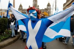 Scotland-1 UK: Thousands of Scots rally for independence