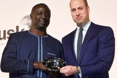 Prince William honours African wildlife conservationists