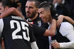 Ronaldo Football: Ronaldo hat-trick puts Juventus top as Ibrahimovic returns in Milan stalemate