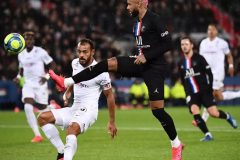 France Football: Neymar helps PSG to five-goal romp