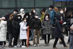 Corona Virus spreading Spain Covid-19 deaths surpass 20,000