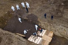 New York coronavirus mass grave Covid-19 pushes US hospitals to the brink