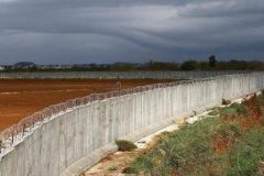 Equatorial Guinea Wall French Cameroun: Traders Say Equatorial Guinea Border Closure Ahead of Elections Hurts Business
