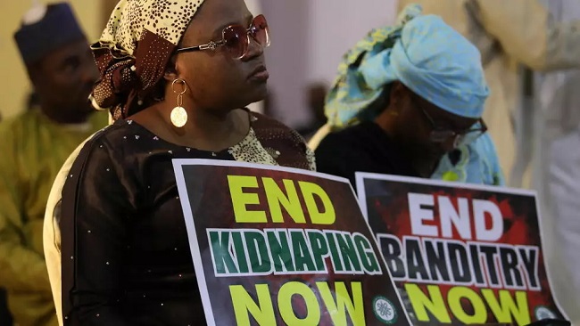 NIGERIA-SECURITY-KIDNAPPINGS More than 300 kidnapped Nigerian schoolboys handed to govt