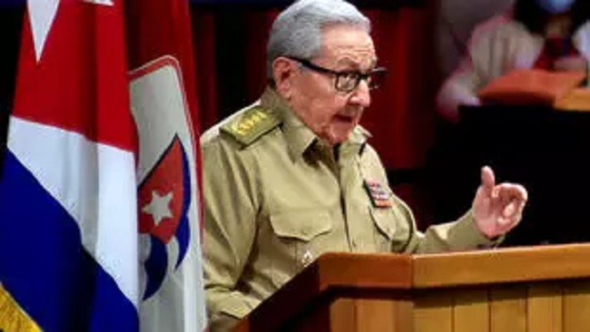 Cuba: Castro resigns from ruling party to hand power to younger generation