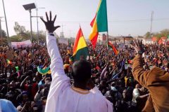 Massive Malian protest Mali asks France to withdraw troops ‘without delay’