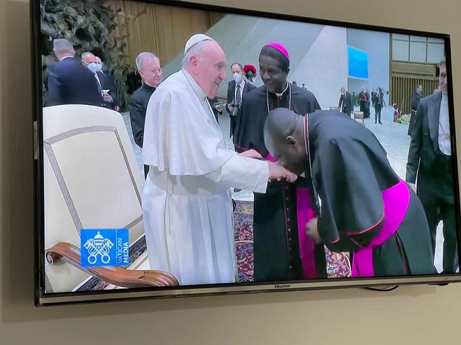 Pope Francis receives Bishop Aloysius Fondong, encourages new bishop for Mamfe