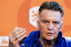 Van Gaal Football: Netherlands coach Van Gaal says cancer treatment behind him