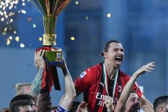 Football: Ibrahimovic intends to continue playing