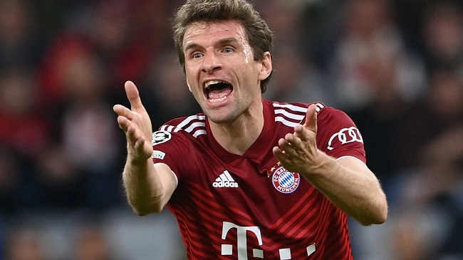 Football: Veteran Mueller extends Bayern Munich contract