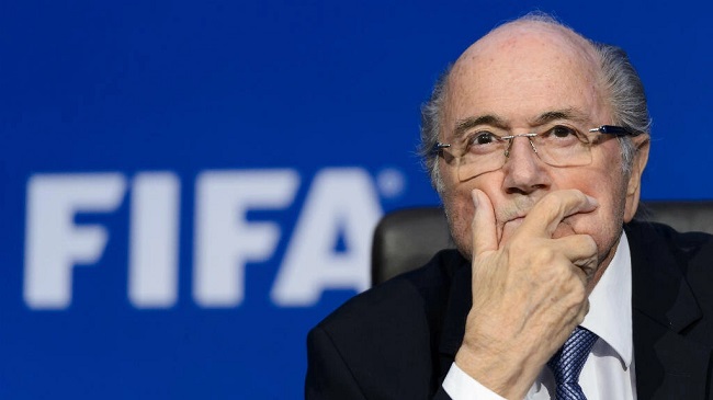 foot-fifa-blatter-suspendu Corrupt FIFA: Sepp Blatter and Michel Platini face fraud trial