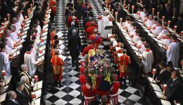 Archbishop of Canterbury praises queen’s service to UK and Commonwealth