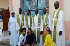 The freed clerics Mamfe: Bishop Abangalo welcomes release of 9 seized at church