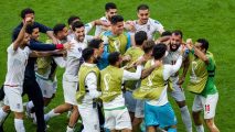 Qatar 2022: Iran rallies to beat Wales 2-0 for chance at knockout stage