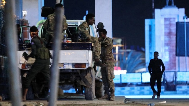 Al Shabaab militants besiege hotel in Mogadishu; Somali parliament session postponed