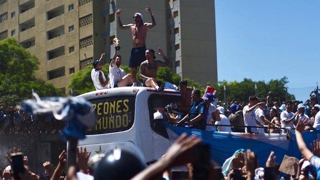 Argentina’s World Cup heroes forced to abandon bus parade and tour in helicopter