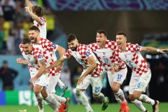 Croatia again World Cup: Croatia beat Brazil on penalties to reach semi-finals
