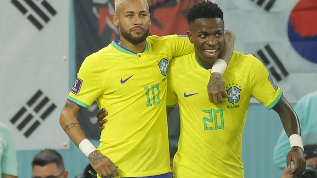 Samba returns as Brazil brush aside South Korea to reach World Cup quarters