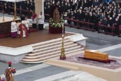 pope-funeral Pope Francis presides over funeral of predecessor Benedict XVI
