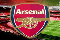 Premier League: Arsenal regain top spot as Man City stumble in title race