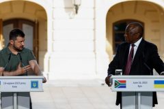 ZELENSKIY-Ramaphosa South Africa president urges Russia and Ukraine to de-escalate