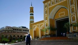 China expands crackdown on mosques outside Xinjiang, Human Rights Watch says