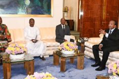 Biya, Chadian delegation discuss cooperation