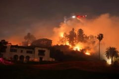 Fire in Hollywood US: fire erupts in Hollywood Hills