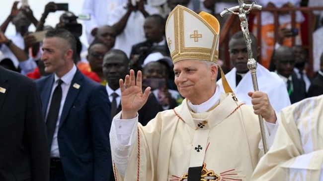 Douala: Pope urges Christians to reject violence at Mass that draws 120,000 people