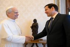 US Secretary Rubio meets Pope Leo XIV in bid to ease tensions