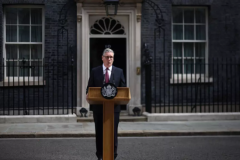 British Prime Minister Keir Starmer announces resignation