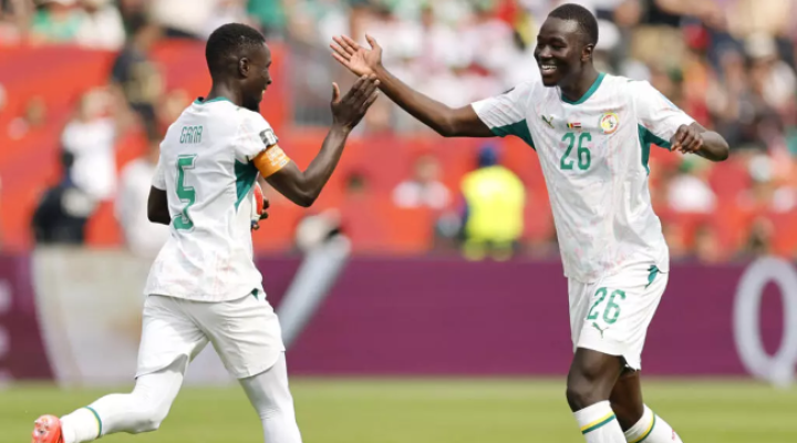 Football: Senegal crushes 10-man Iraq to remain in hunt for knockout spot