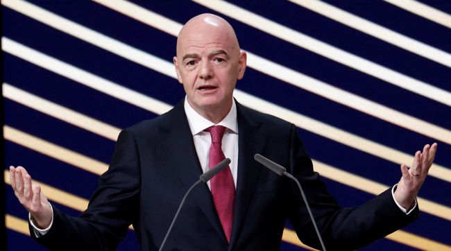 FIFA:  Embattled Infantino holds emergency talks amid calls to step down